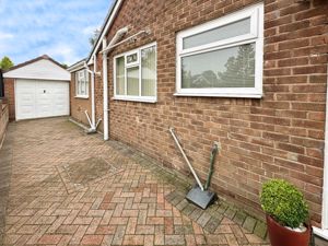 Driveway & Garage- click for photo gallery